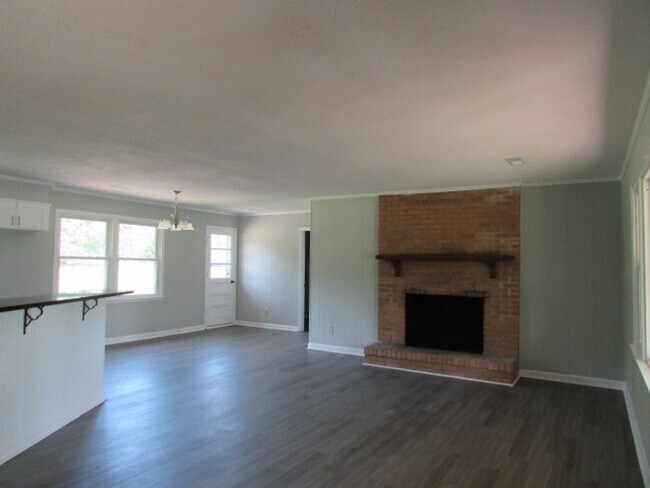 Building Photo - Steeplechase Subdivision, Close to Shaw AFB!