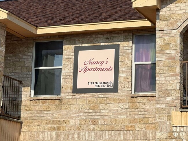 Building Photo - 3119 Galveston St