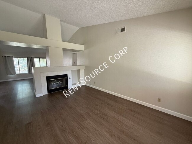 Building Photo - 44249 Halcom Ave