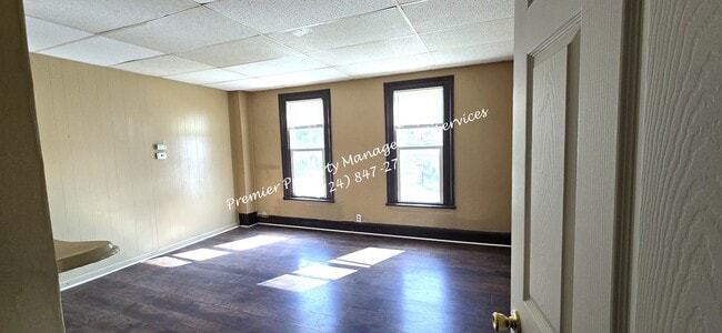 Building Photo - 76 2nd Ave