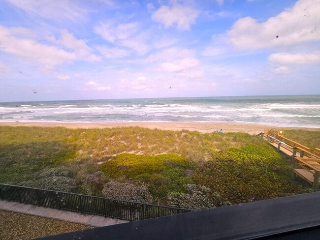 Building Photo - 1357 NE Ocean Blvd