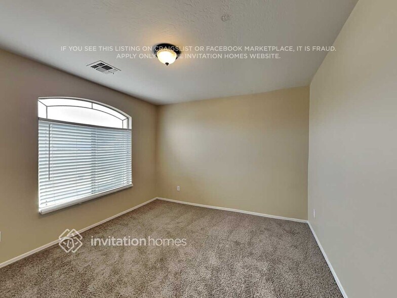 Building Photo - 10535 W Chickasaw St
