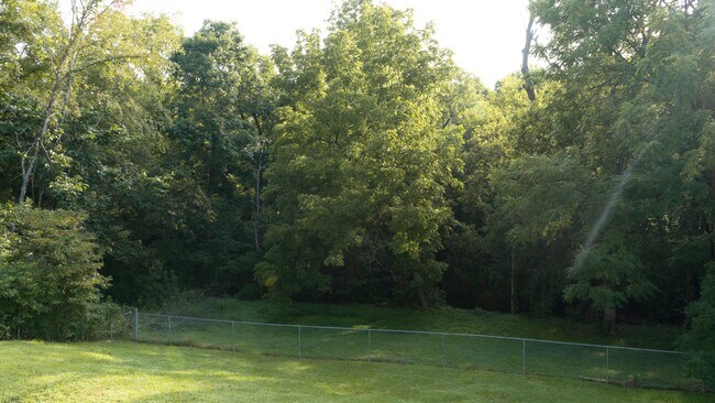 Building Photo - 4520 Ventura Dr