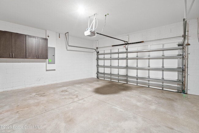 Building Photo - 82 Hubble Ln