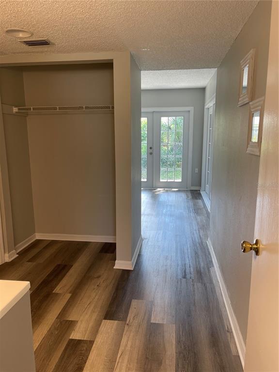 Building Photo - 25 Fawn Ln