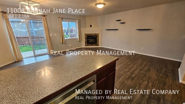 Building Photo - 11008 Hannah Jane Pl