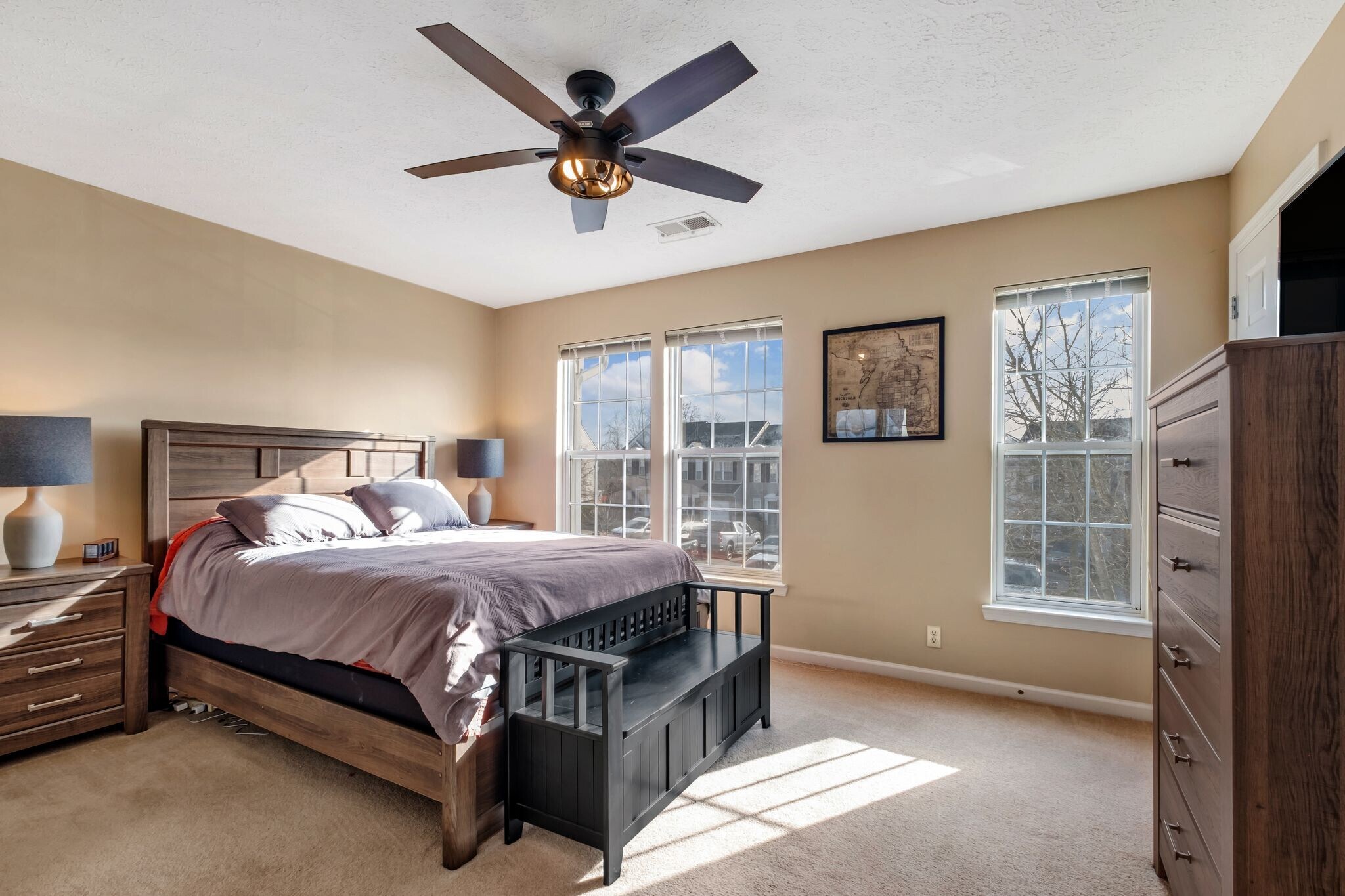 Building Photo - 1345 Bell Rd