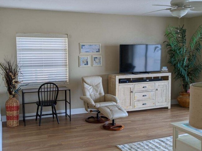 Building Photo - 205 Florida A1A