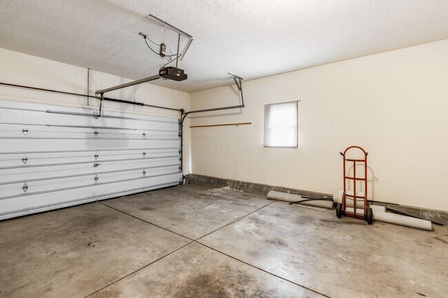 Building Photo - 8287 Talia Ct