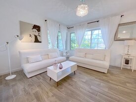 Building Photo - 1611 Euclid Ave