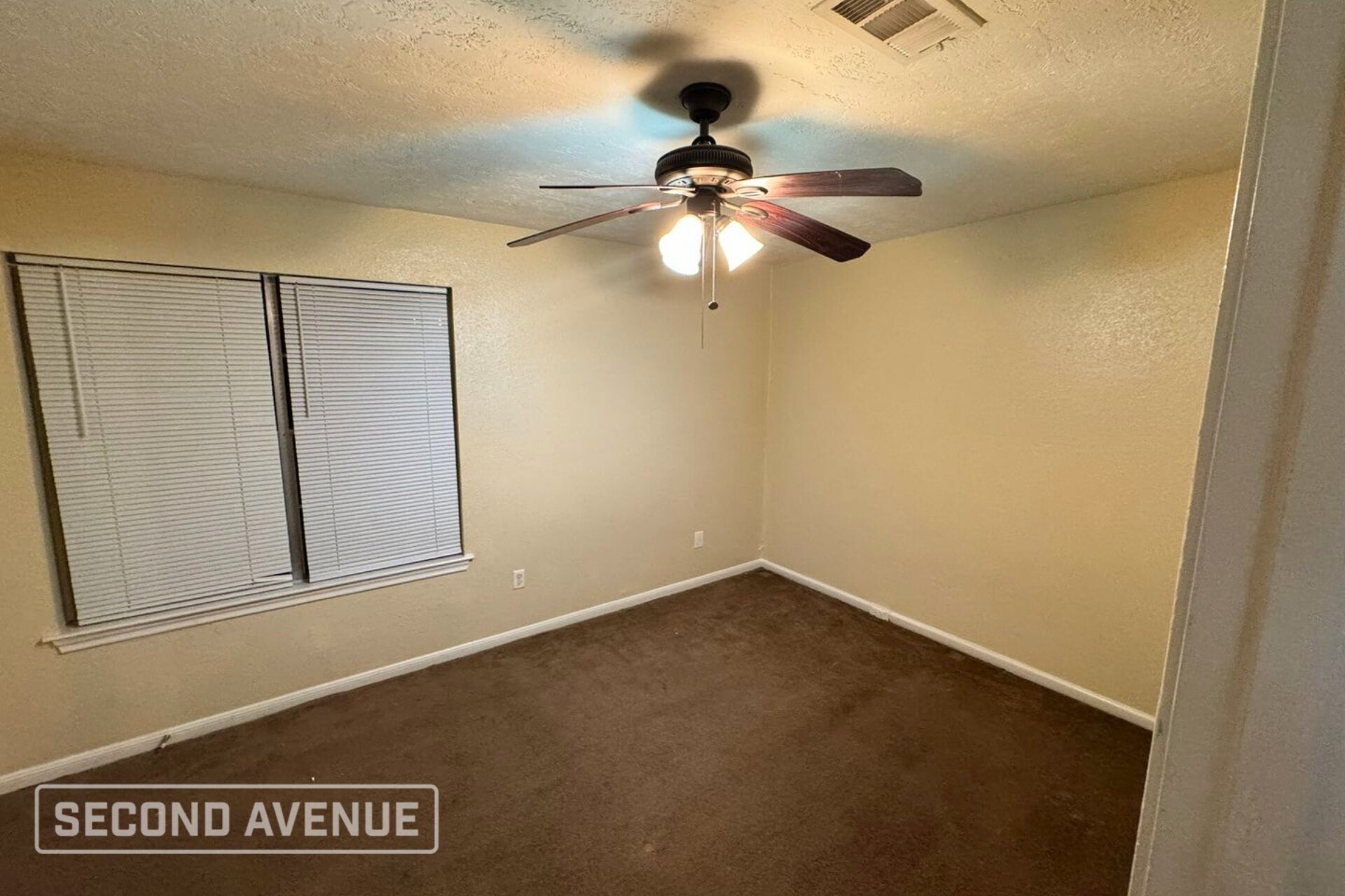 Building Photo - 1813 Country Village Blvd