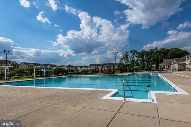 Building Photo - 7672 Timbercross Ln