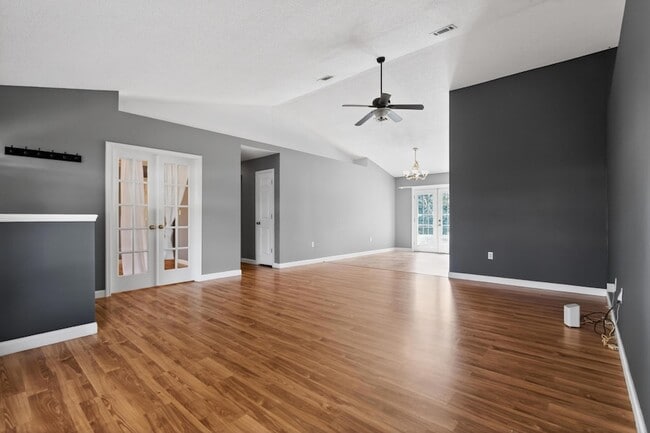 Building Photo - 4799 Coronado Cir
