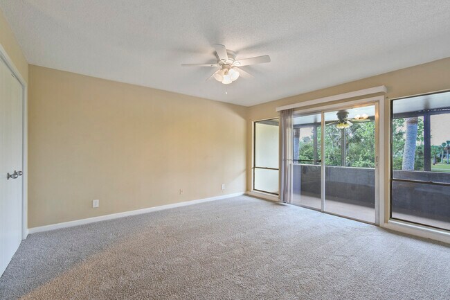 Building Photo - 40 Club House Dr