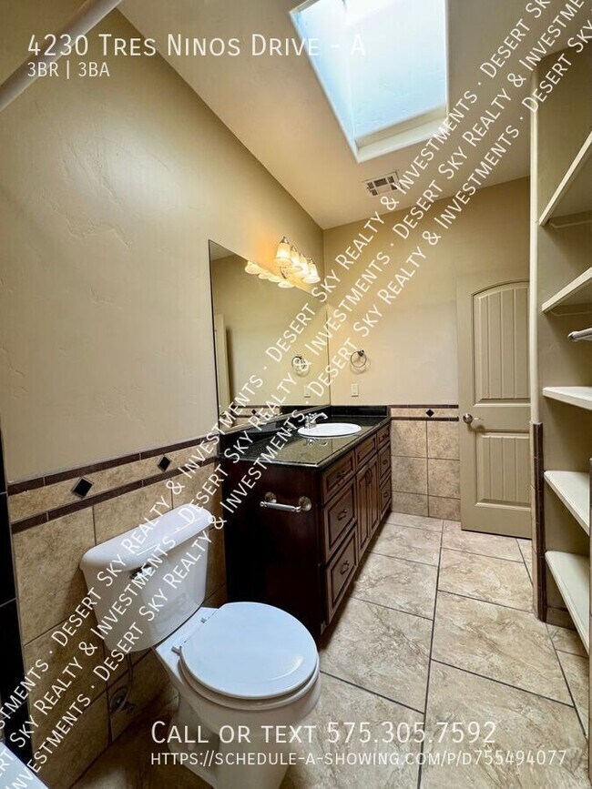 Building Photo - 4230 Tres Ninos Dr
