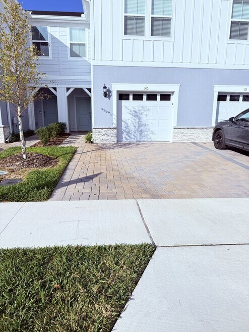 Building Photo - 105 Violet Vine Ln