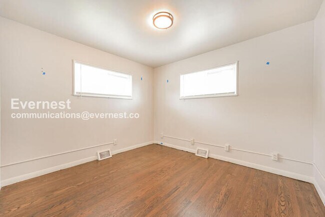 Building Photo - 1561 S Zuni St