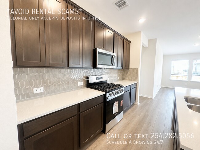 Building Photo - 105 Fossil Dr