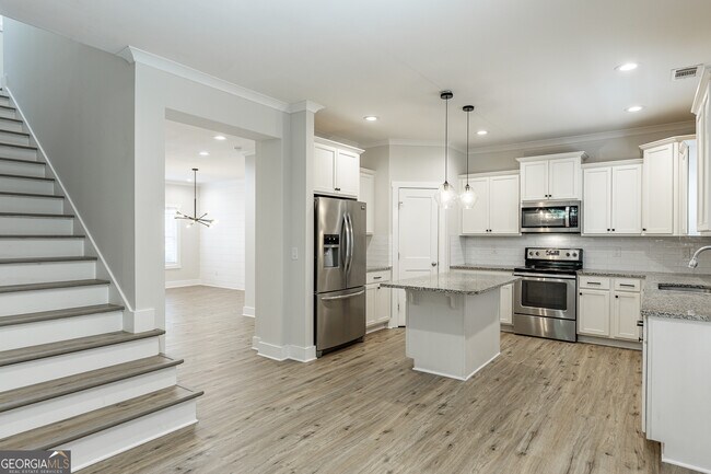 Building Photo - 6459 Wildwood Trail