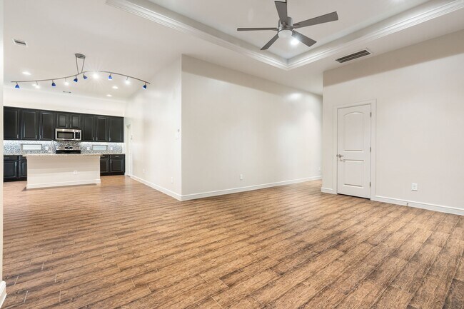 Building Photo - 2934 Whitman Dr