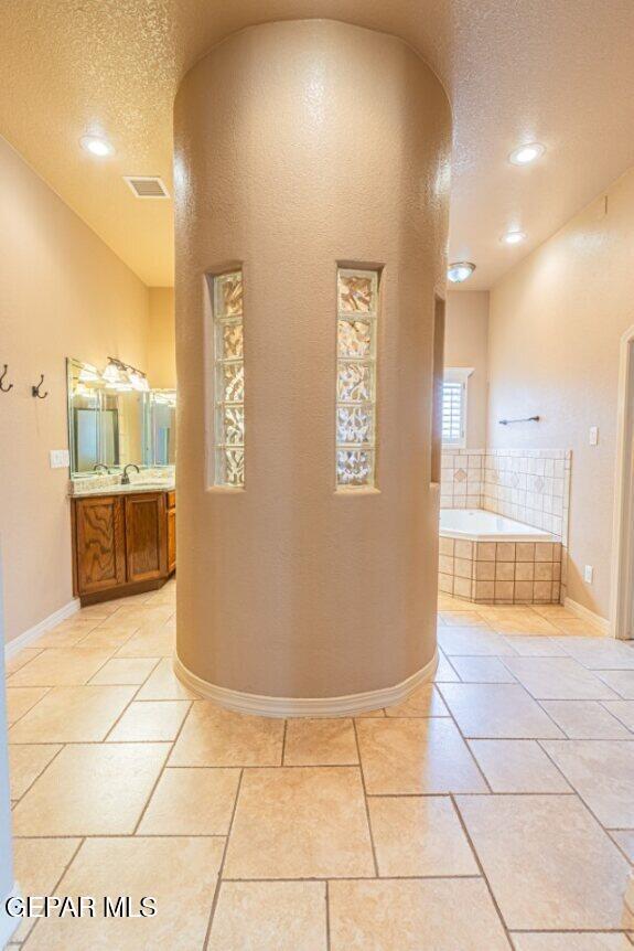 Building Photo - 3849 Tierra Campa Dr