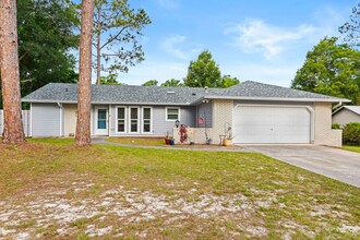 Building Photo - Beautifully updated 3 bedroom 2 bath home ...