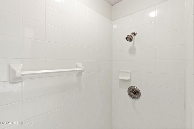 Building Photo - 12756 Bentwater Dr