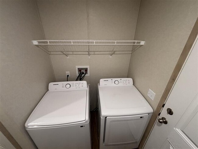 Building Photo - 36 Grant St