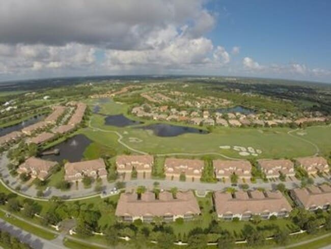Building Photo - 8361 Miramar Way