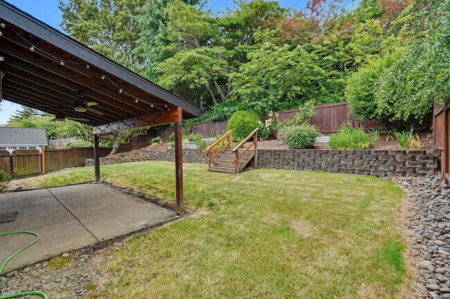 Building Photo - 1321 Chapman Hill Dr NW
