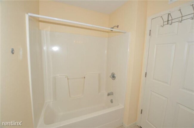 Building Photo - 6440 EP True Pkwy