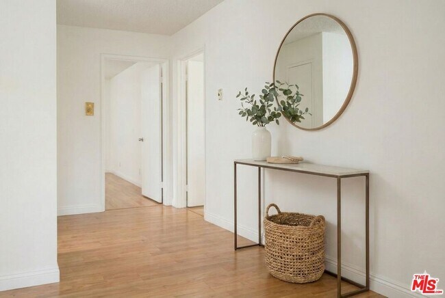 Building Photo - 953 4th St