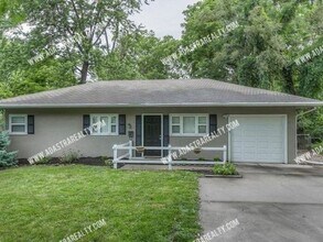 Building Photo - Adorable North Overland Park Home-Available in APRIL!!