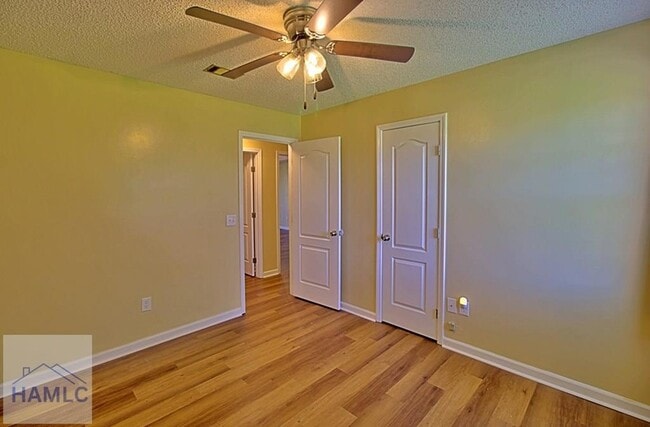 Building Photo - 205 Tempest Ln