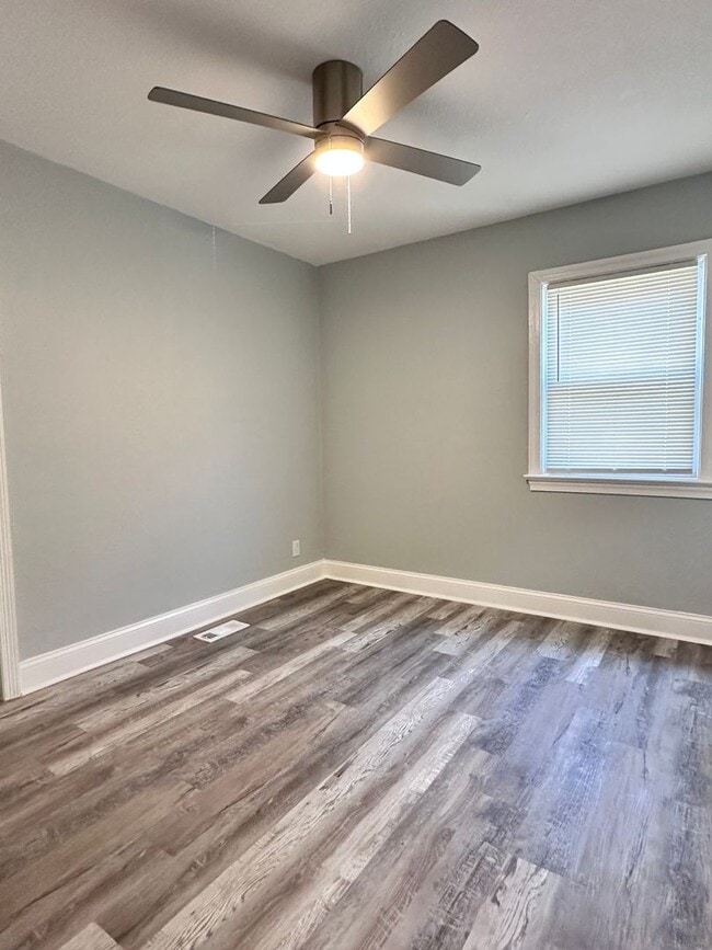 Building Photo - Coronado-Norfolk 3 Bedroom House
