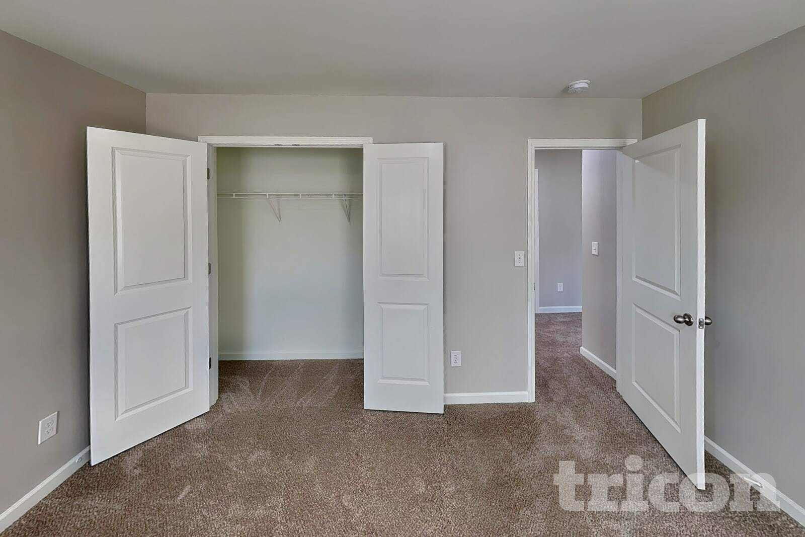 Building Photo - 205 Spring Knoll Dr