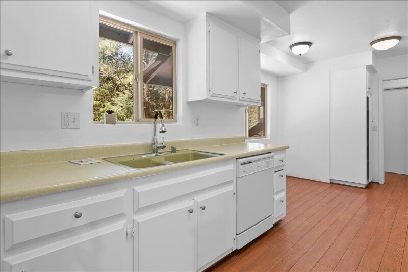 Building Photo - 383 Catalina Rd