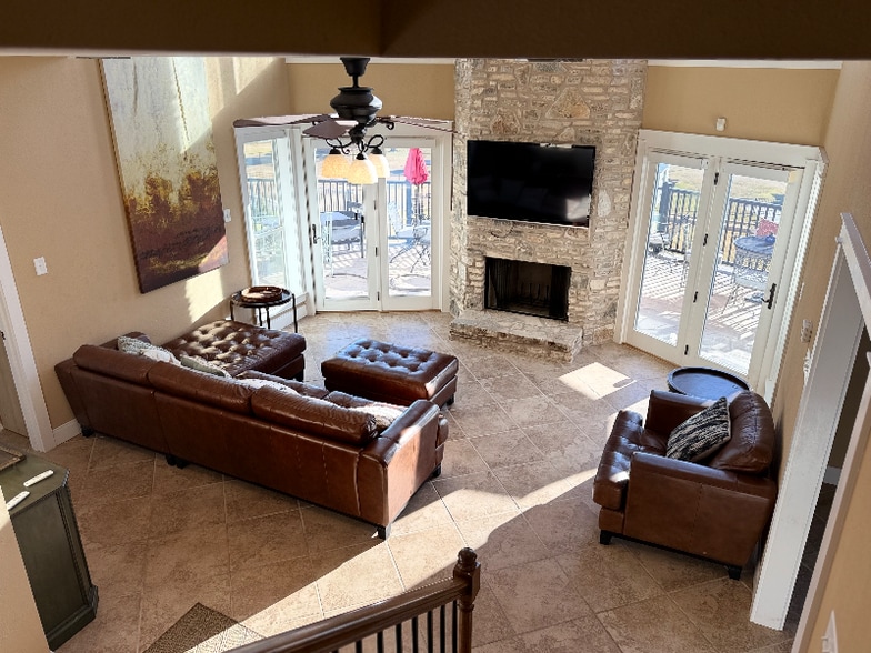 Building Photo - 3045 Red Bluff Cir