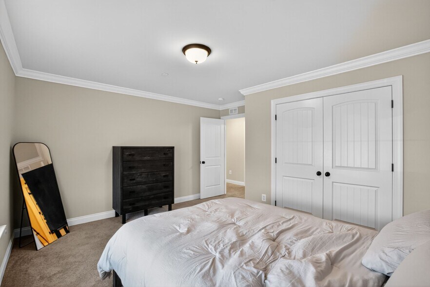 Building Photo - 7986 Benjamin Stoddert Ct