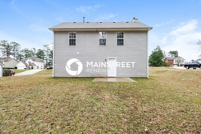 Building Photo - 3 Bedroom Pet-Friendly Home in Jonesboro, GA with Main Street Renewal