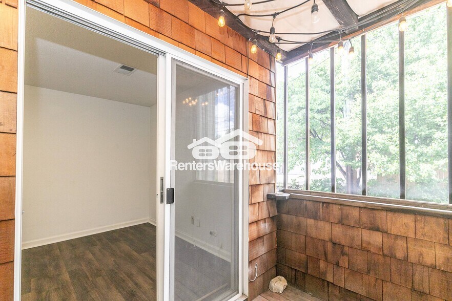 Building Photo - 4524 Holly St