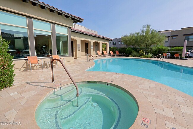 Building Photo - 7350 E Vista Bonita Dr