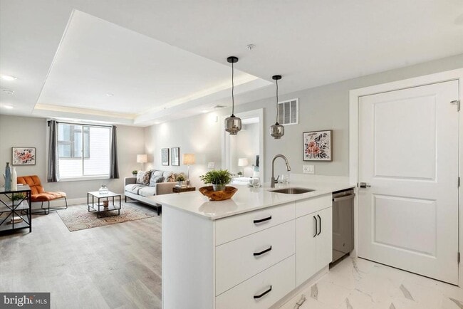 Building Photo - 1223 N 7th St