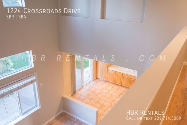 Building Photo - 1224 Crossroads Dr