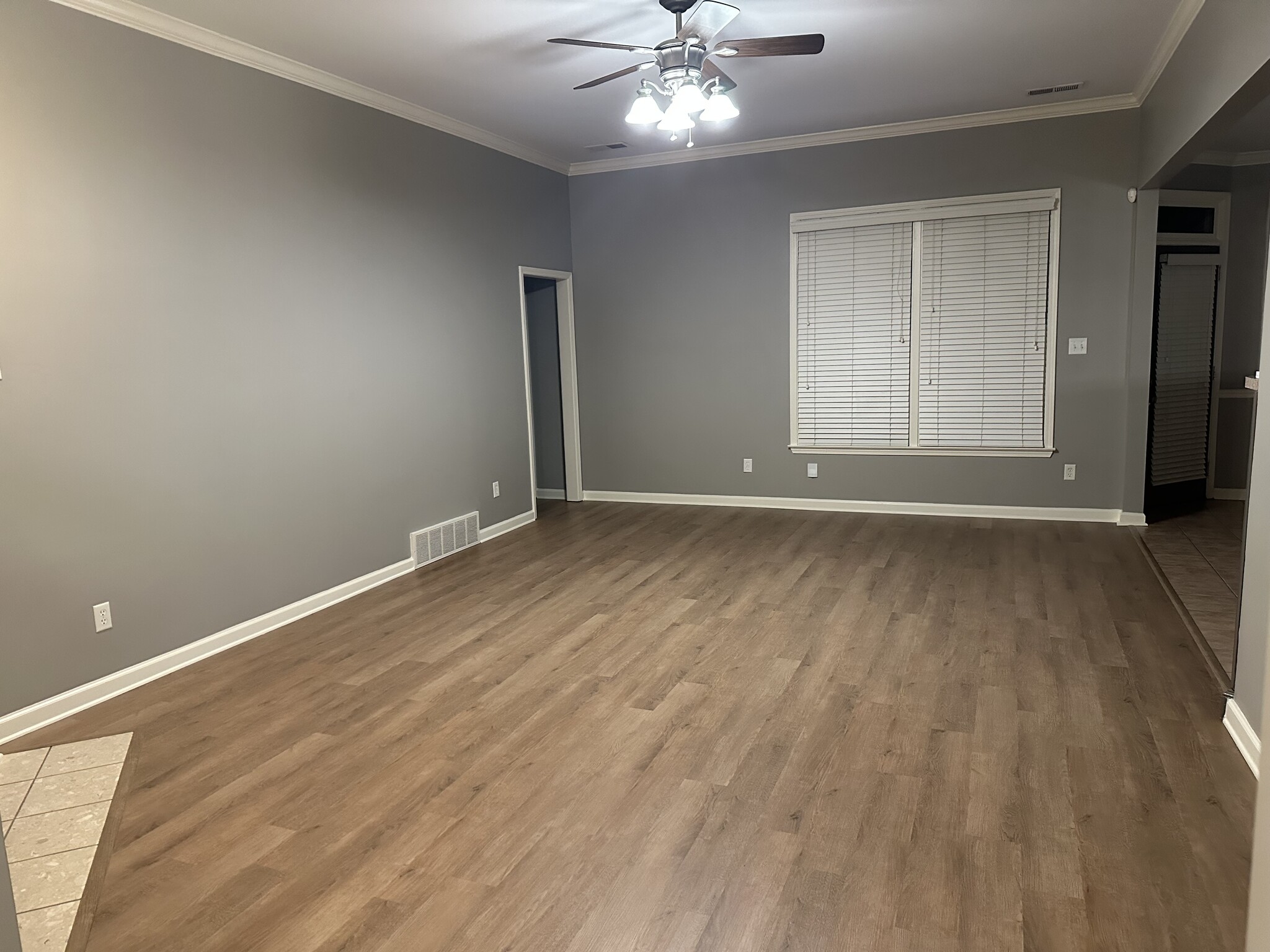 Great Room - 1695 Berryhill Rd