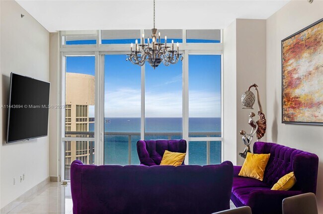 Building Photo - 15811 Collins Ave