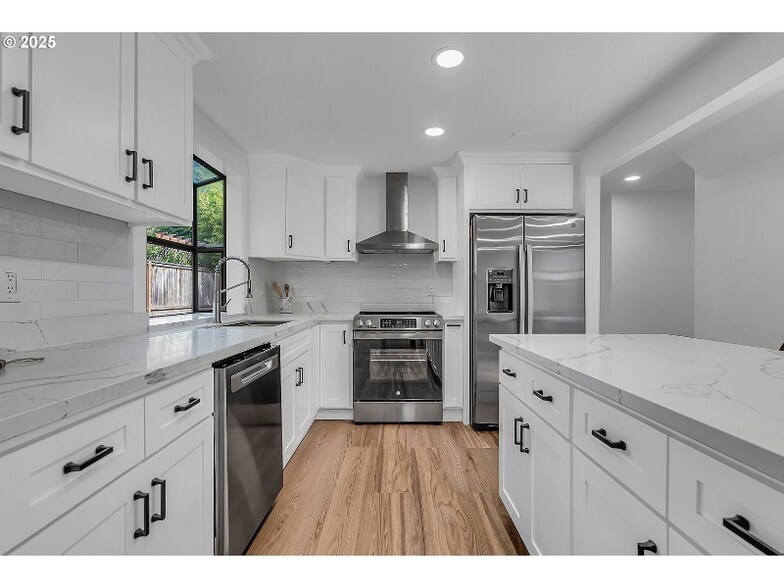 Building Photo - 5375 NW Edgebrook Pl