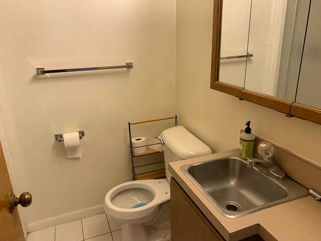 Building Photo - 224-226 W Michigan Ave - Apt 3