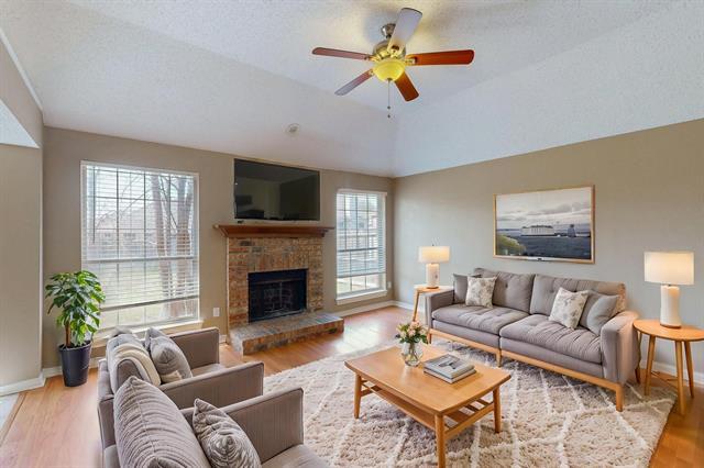 Building Photo - 202 Willow Creek Dr