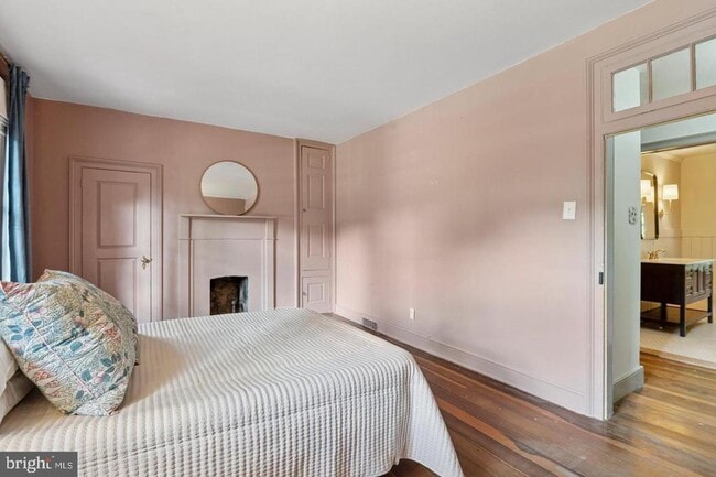 Building Photo - 547 Concord Rd